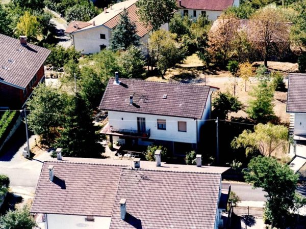 casa indipendente in vendita a Lerma