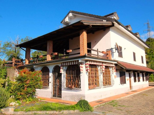 casa indipendente in vendita a Lerma