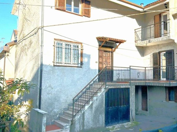 casa indipendente in vendita a Lerma