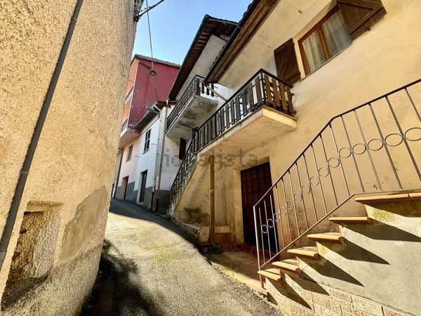 casa indipendente in vendita a Malvicino