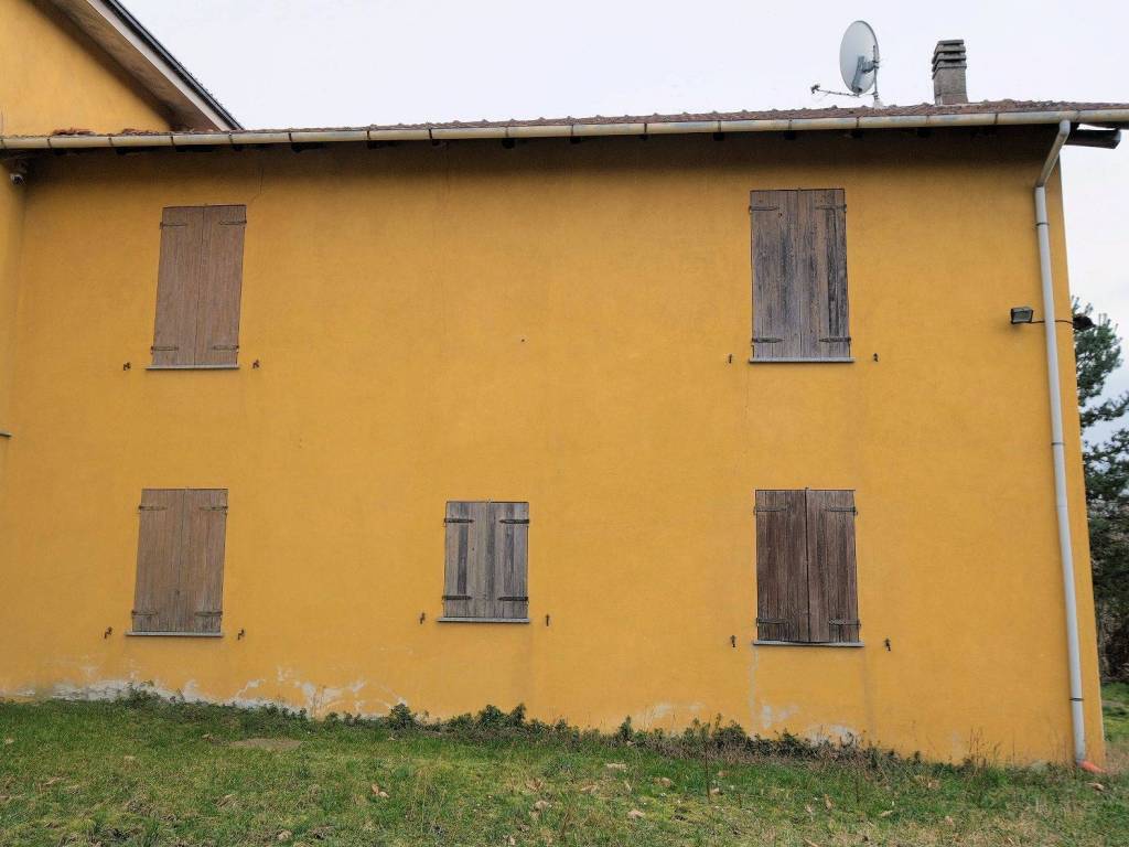 casa semindipendente in vendita a Malvicino