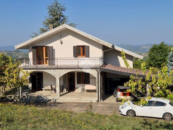 casa indipendente in vendita a Malvicino in zona Gramonda
