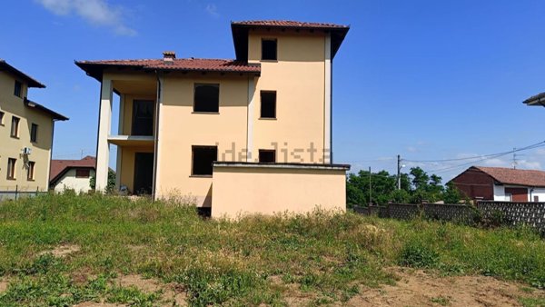 casa indipendente in vendita a Masio