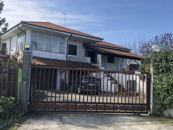 casa indipendente in vendita a Masio