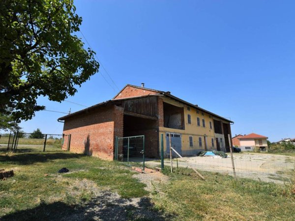 casa indipendente in vendita a Masio