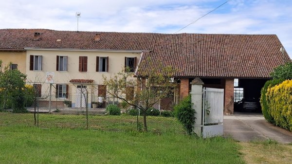 casa indipendente in vendita a Masio in zona Abazia