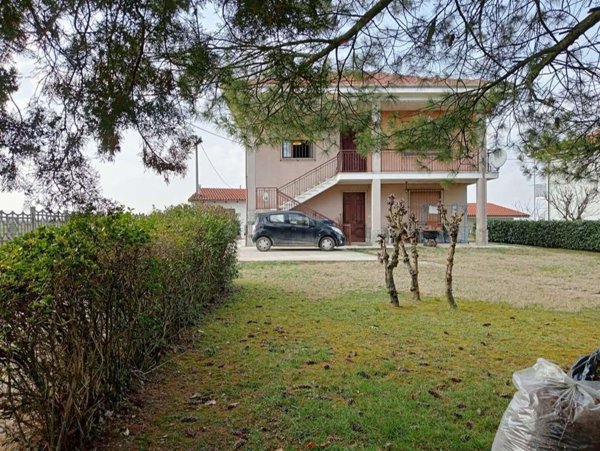 casa indipendente in vendita a Masio in zona Abazia