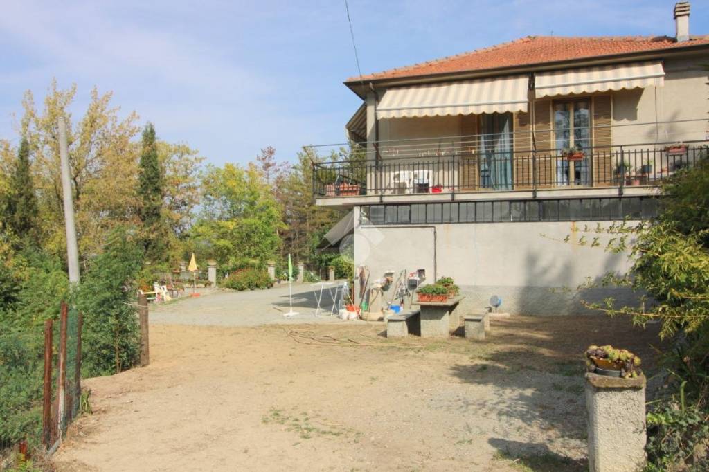 casa indipendente in vendita a Melazzo