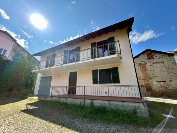 casa indipendente in vendita a Melazzo in zona Arzello