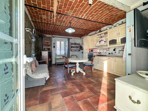 casa indipendente in vendita a Melazzo