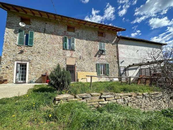 casa indipendente in vendita a Melazzo