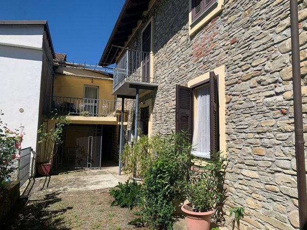 casa indipendente in vendita a Melazzo in zona Arzello