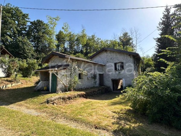 casa indipendente in vendita a Merana