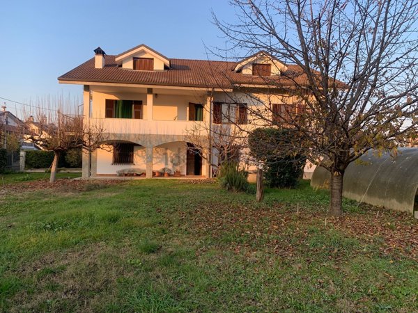 casa indipendente in vendita a Molare
