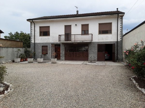 casa indipendente in vendita a Molino dei Torti