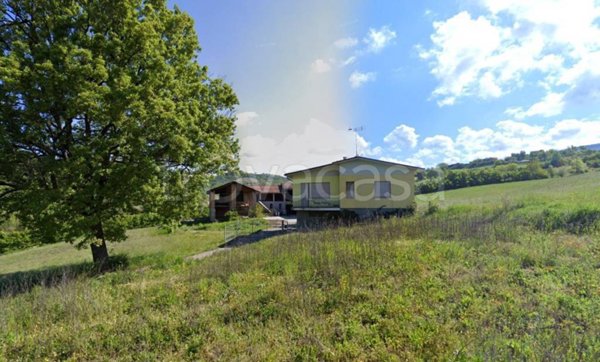 casa indipendente in vendita a Momperone