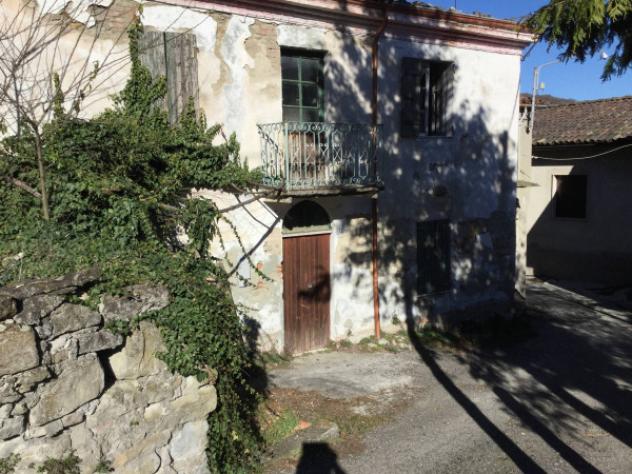 casa indipendente in vendita a Momperone