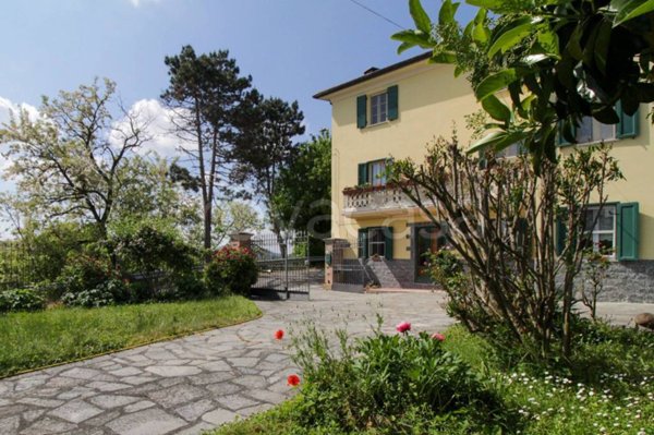casa indipendente in vendita a Momperone
