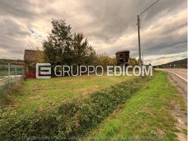 locale commerciale in vendita a Momperone