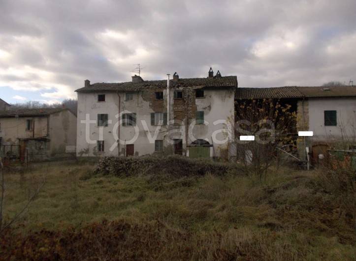 casa indipendente in vendita a Momperone