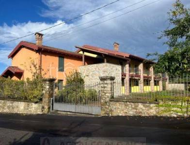 terreno edificabile in vendita a Momperone