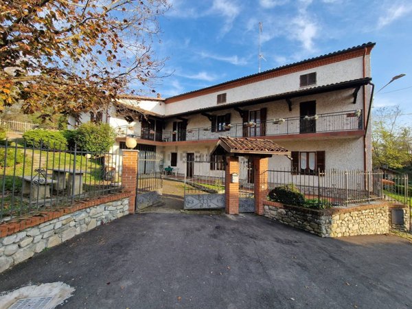 casa indipendente in vendita a Momperone