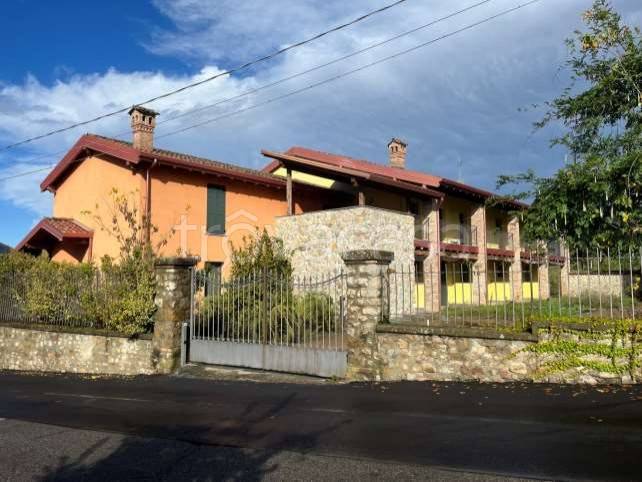 appartamento in vendita a Momperone