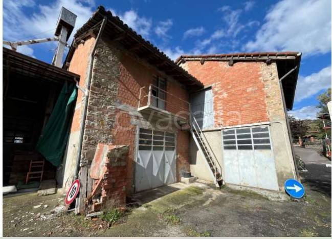 appartamento in vendita a Momperone