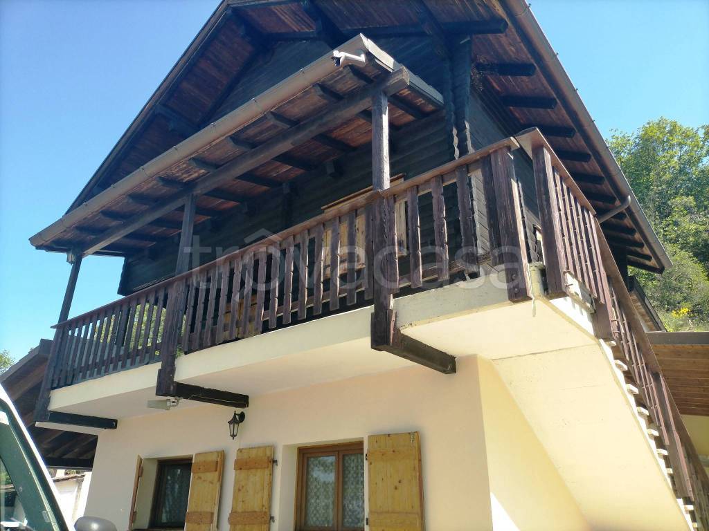 casa indipendente in vendita a Momperone in zona Ramata