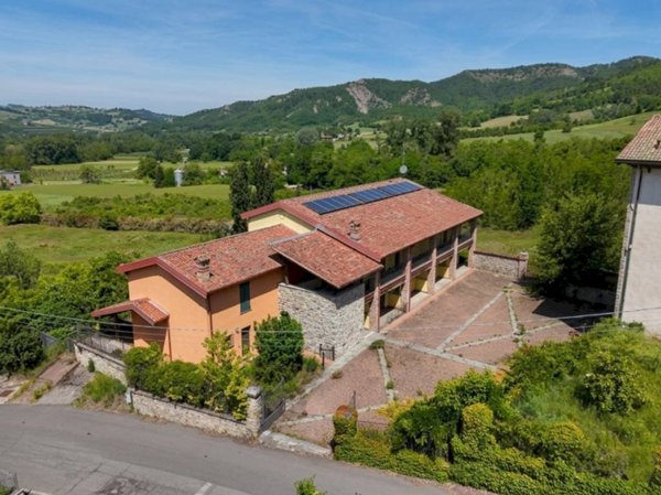 appartamento in vendita a Momperone in zona Rivabella
