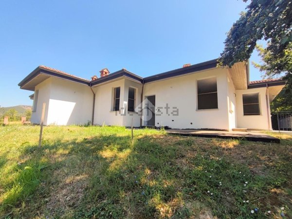 casa indipendente in vendita a Momperone in zona Rivabella