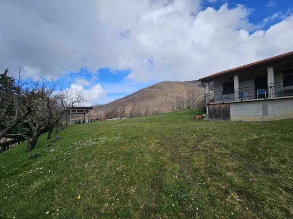 casa indipendente in vendita a Mongiardino Ligure in zona Castellaro