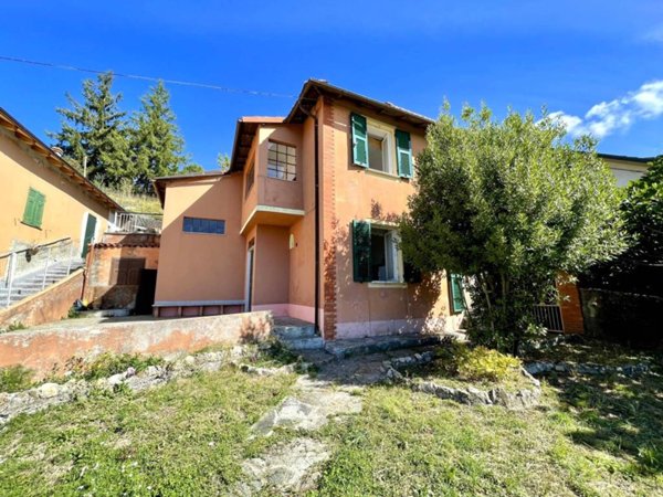 casa indipendente in vendita a Mongiardino Ligure