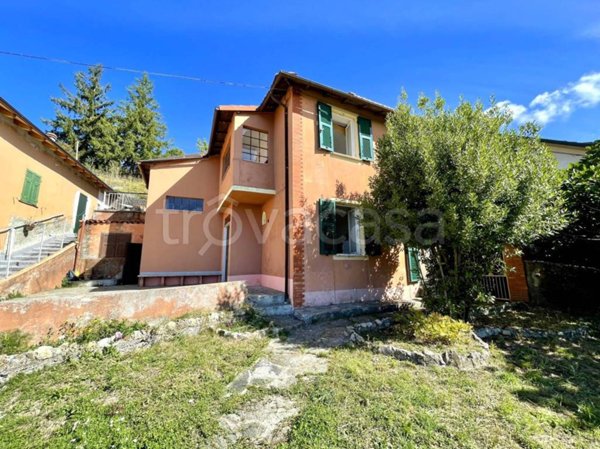 casa indipendente in vendita a Mongiardino Ligure
