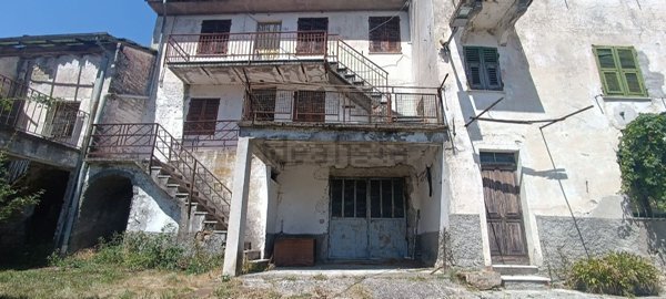 casa semindipendente in vendita a Mongiardino Ligure in zona Fubbiano