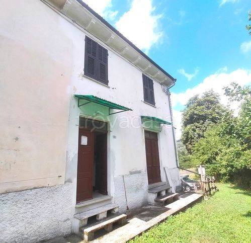 casa indipendente in vendita a Mongiardino Ligure