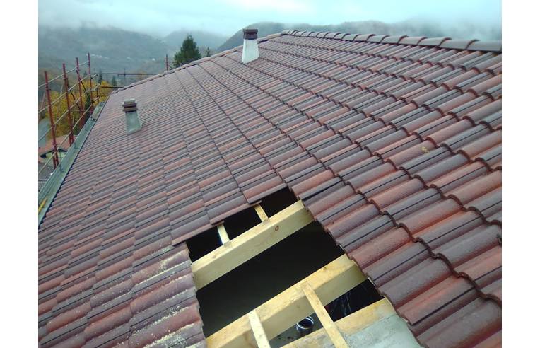 casa indipendente in vendita a Mongiardino Ligure