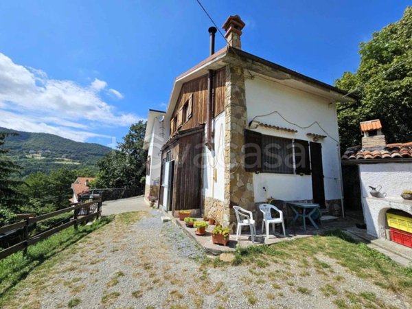 casa indipendente in vendita a Mongiardino Ligure in zona Maggiolo