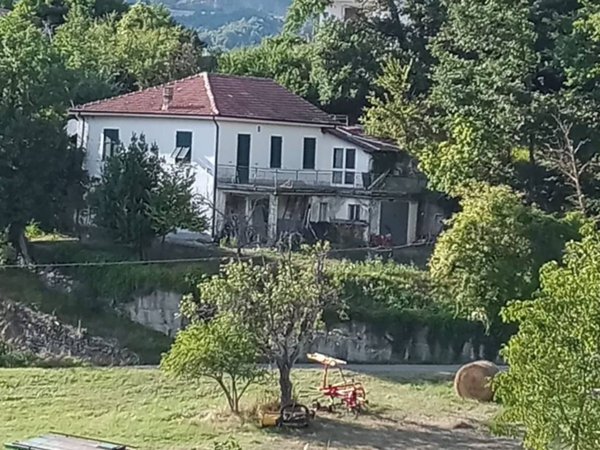 villa in vendita a Mongiardino Ligure in zona Fubbiano