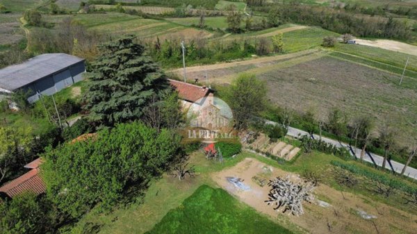 casa indipendente in vendita a Monleale