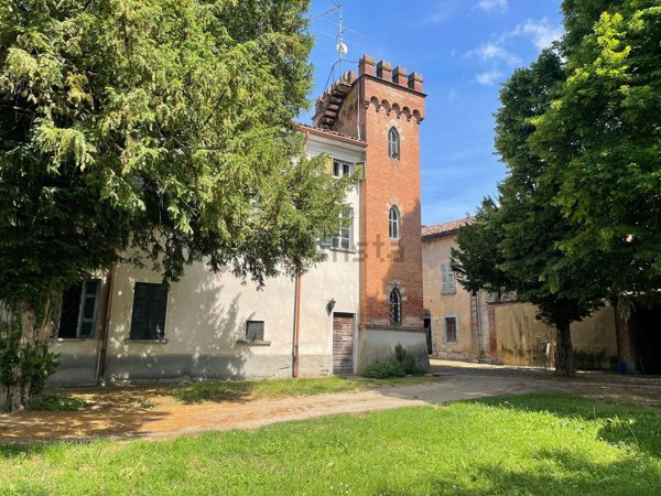 casa indipendente in vendita a Monleale