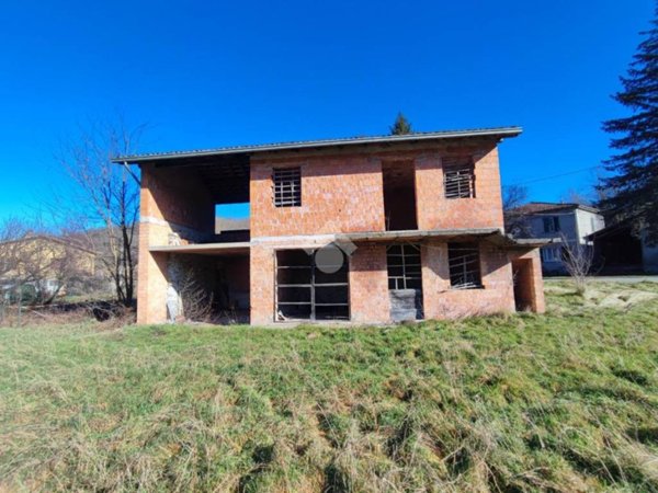 casa indipendente in vendita a Montacuto