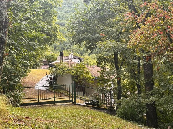 casa indipendente in vendita a Montacuto