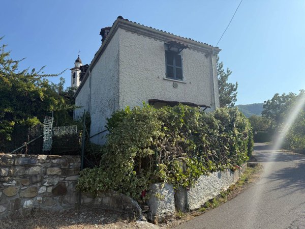 casa indipendente in vendita a Montacuto in zona Restegassi