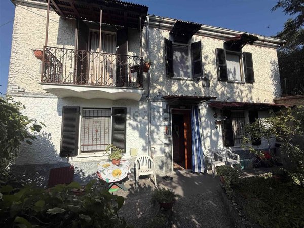 casa indipendente in vendita a Montacuto