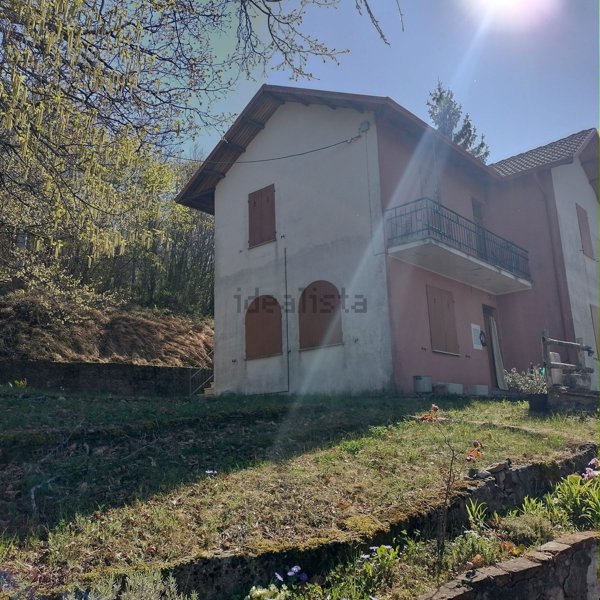 casa indipendente in vendita a Montacuto