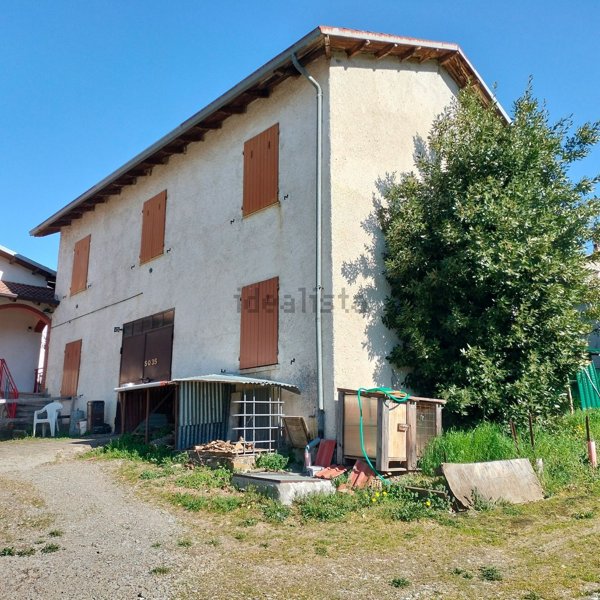 casa indipendente in vendita a Montacuto