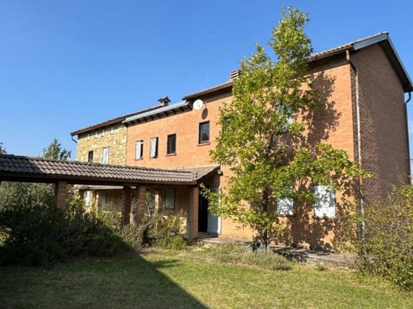 casa indipendente in vendita a Montacuto