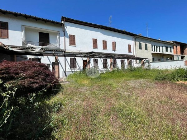 casa semindipendente in vendita a Montecastello
