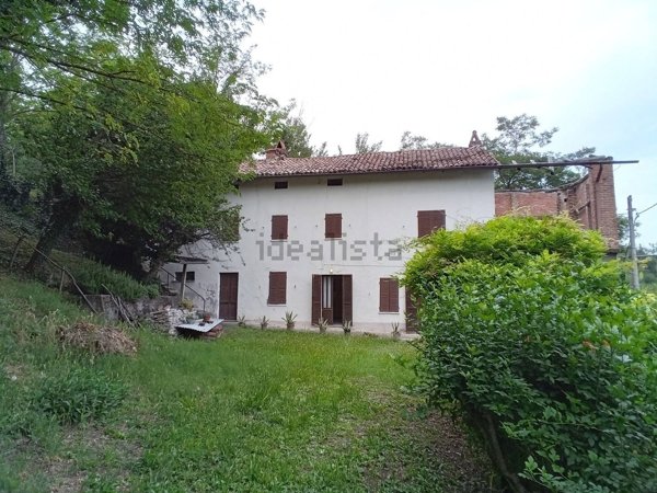 casa indipendente in vendita a Montecastello